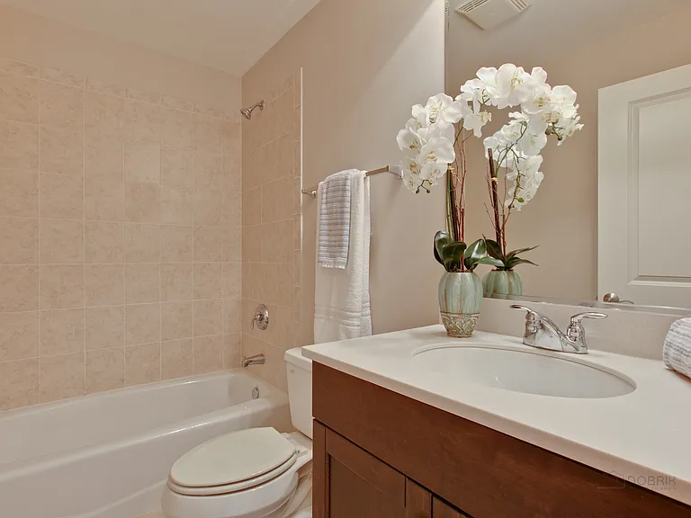1194 Danforth Ct — Photo 25