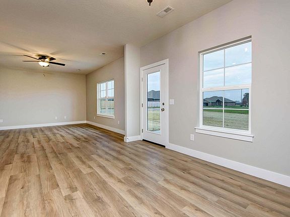 3rd image of 758 N Glenwood Avenue Lot 95