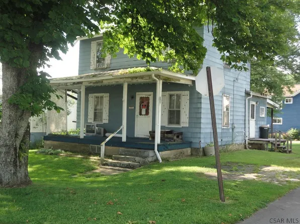 37 High St, Meyersdale, PA 15552