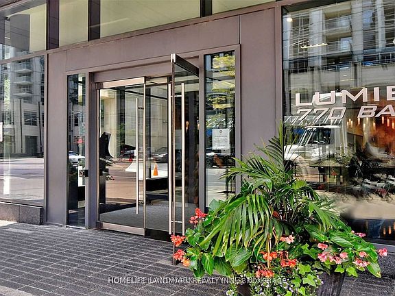 3rd image of 770 Bay St #2508