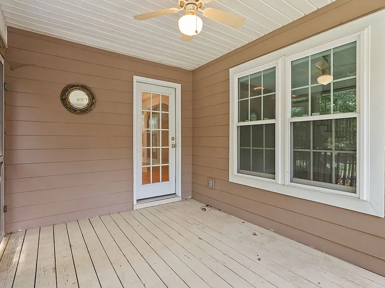 669 Fair Spring Dr — Photo 34