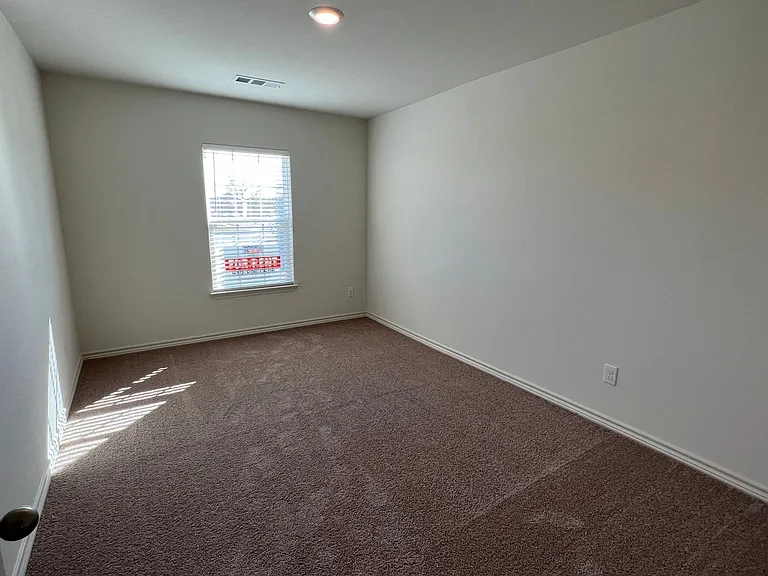 364 Crescent Park Dr — Photo 14