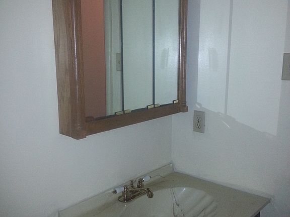 4th image of 1402 Ventura Way