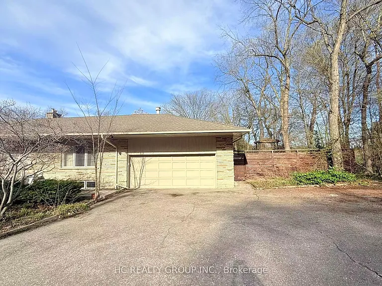 1 Tudor Gate — Photo 43
