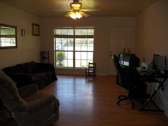 2nd image of 2201 Linda Ave