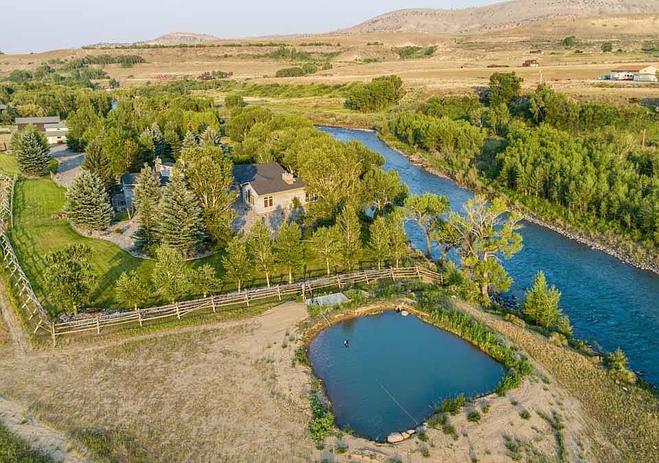 1st image of 40 Castle Rock Rd