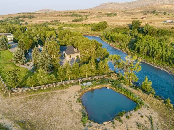 40 Castle Rock Rd, Cody, WY 82414
