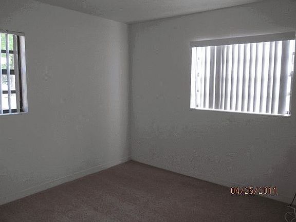5th image of 1213 Lois Ave
