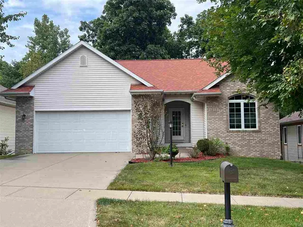 95 E Dovetail Dr, Coralville, IA 52241