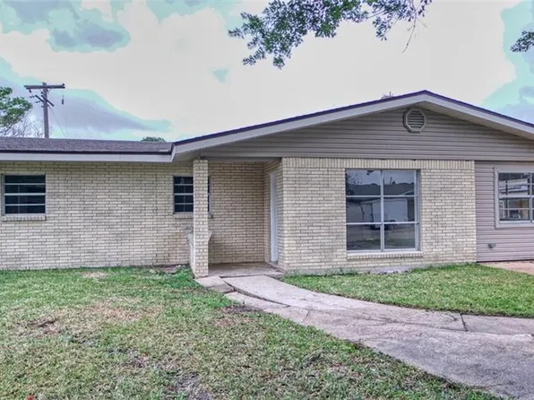 912 McDermott Dr, Morgan City, LA 70380