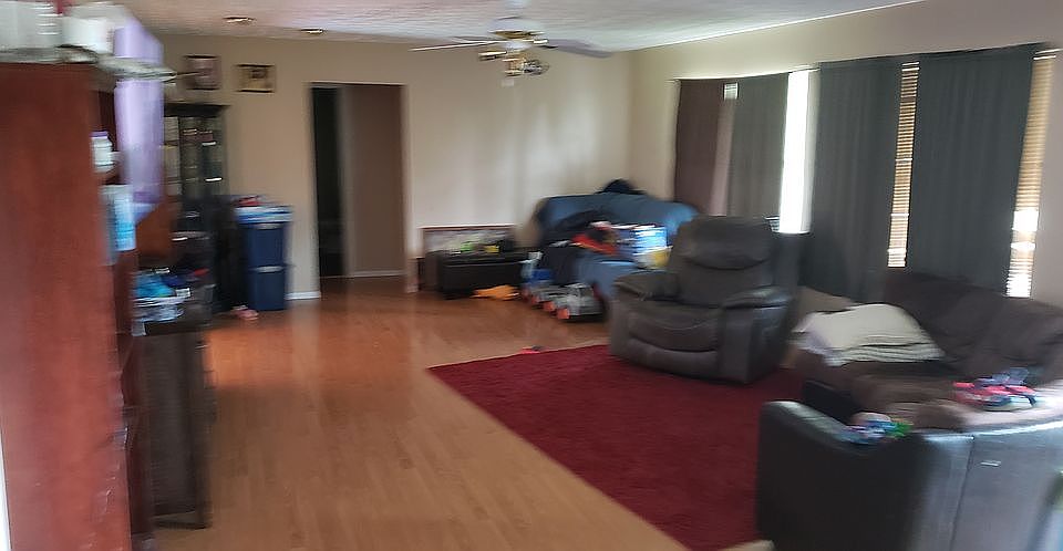 1st image of 2215 Island Blvd