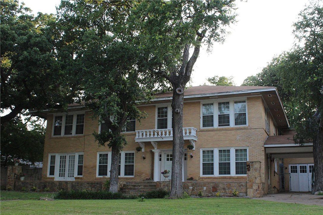 615 NW 5th Ave, Mineral Wells, TX 76067 Zillow