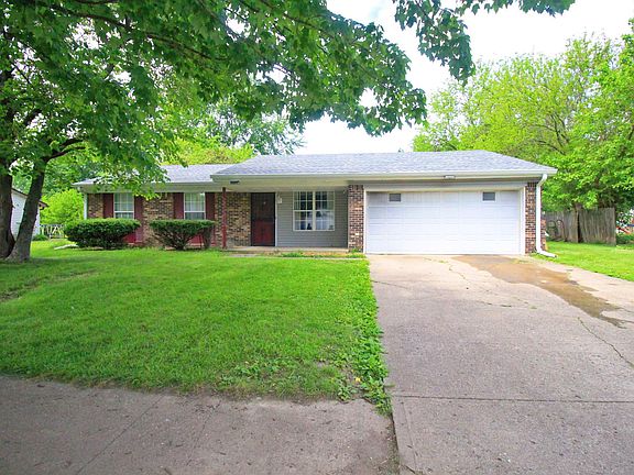 2nd image of 812 Burr Oak Dr