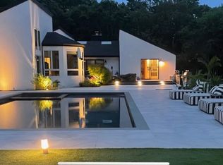 29 Blue Jay Way, East Hampton, NY 11937