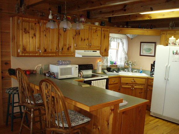 4th image of 192 Chateau Ln