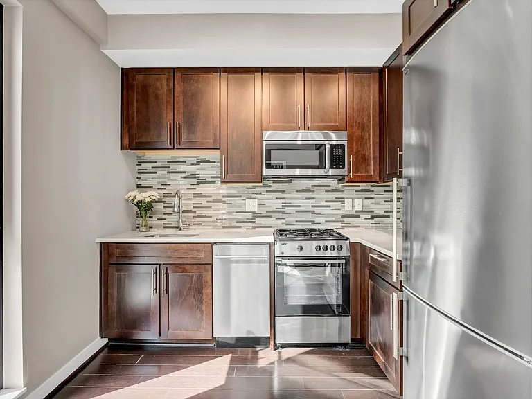 1320 Fenwick Ln #304 — Photo 4