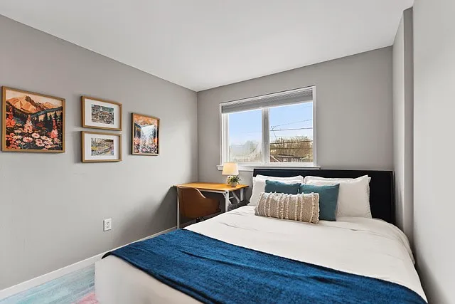 3rd bedroom with queen bed
