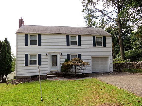 2nd image of 13 Hillcrest Pl