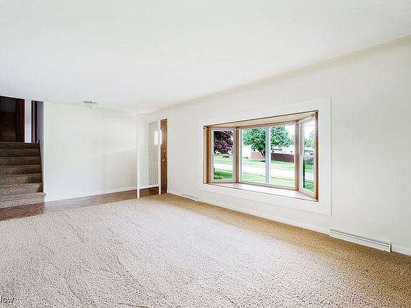 4th image of 2871 Bears Den Ct