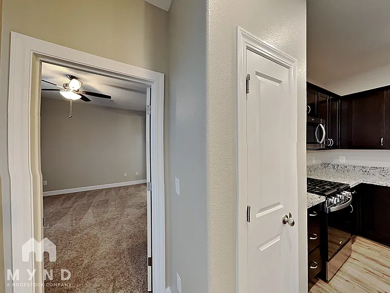 1805 Dark Horse Rd #A — Photo 8