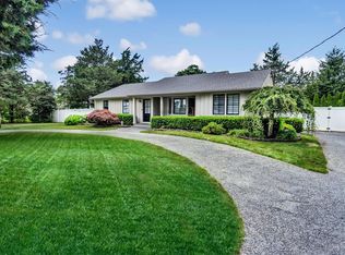 28 Alanson Lane, Hampton Bays, NY 11946