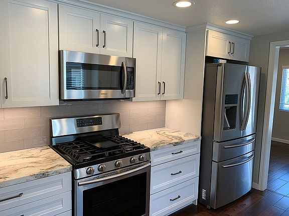 3rd image of 1215-17 30th St