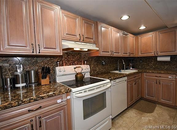 5th image of 14263 Kendale Lakes Cir #14263