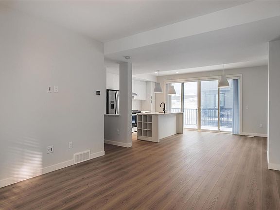 3rd image of 307 Glen Park Dr #17