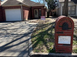 1728 Hazelwood Dr, Conroe, TX 77301