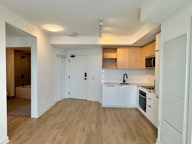 1185 Dupont St #2409 — Photo 10