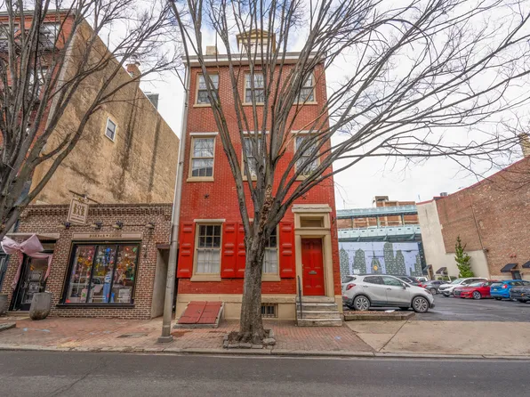 239 Race St APT C, Philadelphia, PA 19106