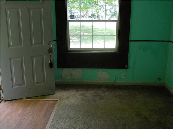 2nd image of 4008 N Elizabeth St