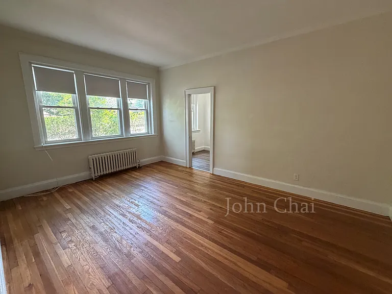 2051 Commonwealth Ave #5 — Photo 2