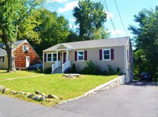 631 Soundview Ave, Bridgeport, CT 06606