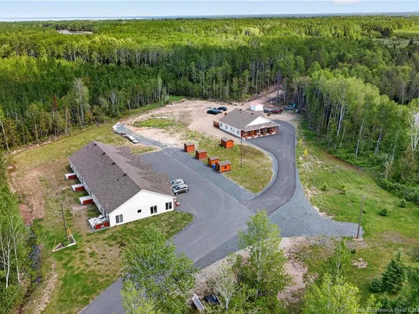 1321 Principale, Beresford, NB E8K 1A1