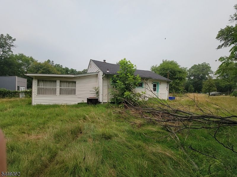 1st image of 592 Equator Ave