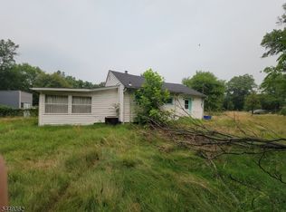 592 Equator Ave, Somerset, NJ 08873
