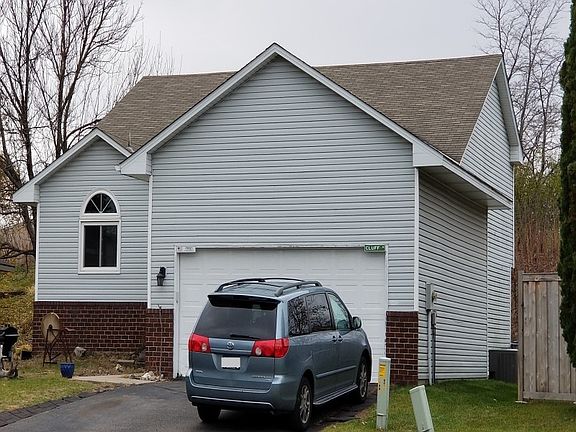 3rd image of 15821 Hyland Pointe Ct