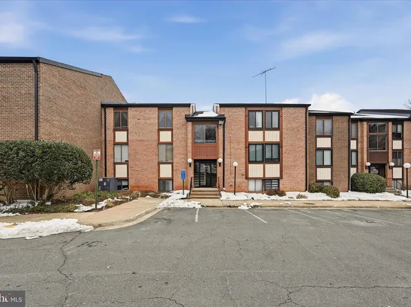 3109 Buccaneer Ct APT 1, Fairfax, VA 22031
