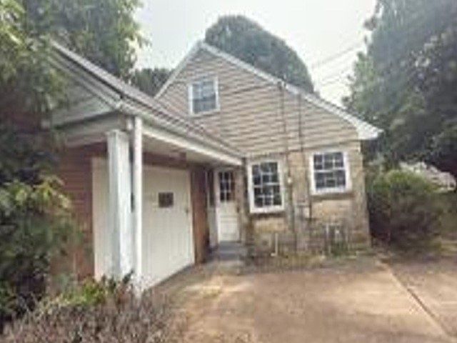 1st image of 126 Magnolia Dr