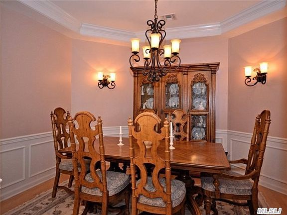 3rd image of 77 Maple Ave APT 203