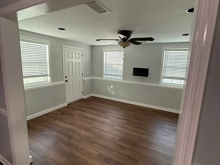 8 Skyline Dr — Photo 4