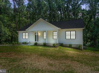 10038 Bear Ln, Ruther Glen, VA 22546