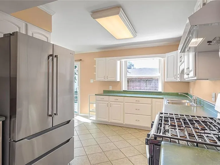 2741 Chelsea Dr — Photo 7