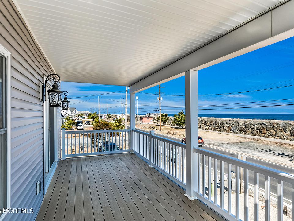 1st image of 250A E Ocean Ave