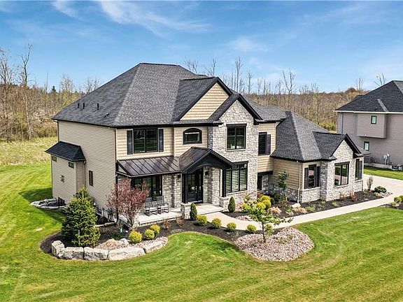 2nd image of 5373 Glenview Dr