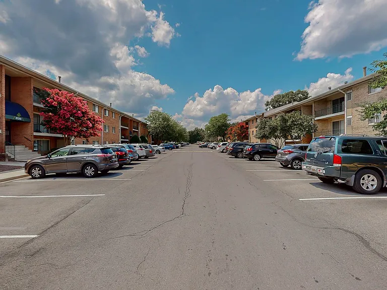 Westgate At Laurel Apartments — Photo 9