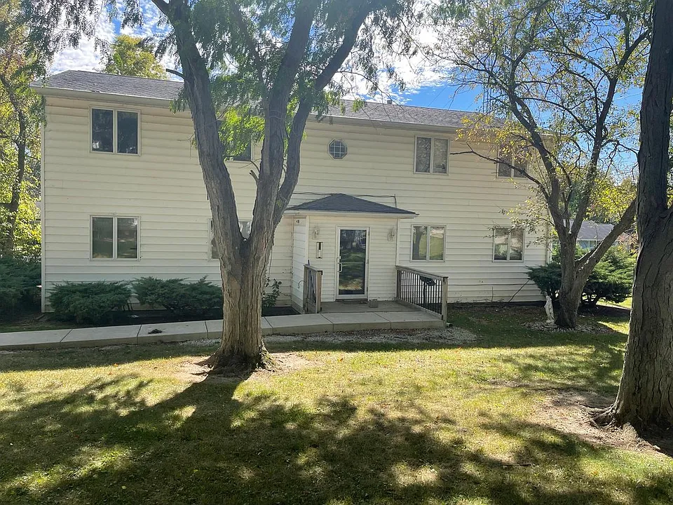 311 S Hawthorne St #1A