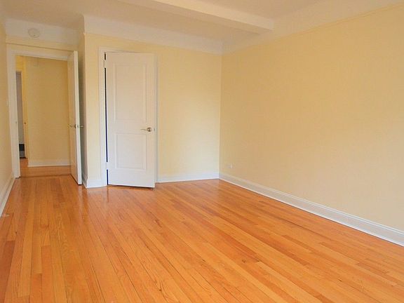 5th image of 25 E 10th St APT 10f