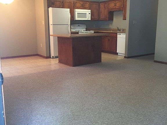 2nd image of 2910 E Moore Ave APT 37